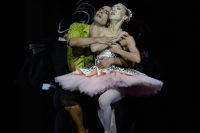 2-Les-Mirages-Davit-Galstyan-Le-Jeune-Homme-et-Alexandra-Surodeeva-La-Femme-crÇdit-David-Herrero