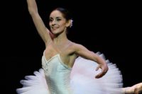 3-Suite-en-blanc-Julie-Charlet-crÇdit-David-Herrero