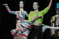 5-Les-Mirages-S.-Monnereau-et-S.-Caminiti-Les-Courtisanes-et-Davit-Galstyan-Le-Jeune-Homme-crÇdit-David-Herrero