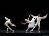 1-Suite-en-blanc-Minoru-Kaneko-Alexandra-Surodeeva-Timofiy-Bykovets-crÇdit-David-Herrero