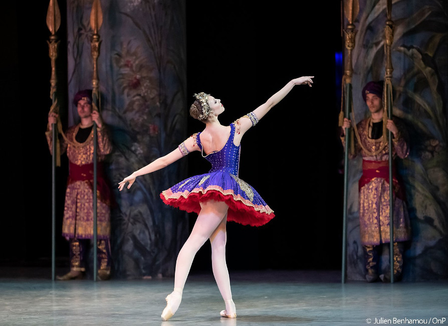 Roxane Stojanov Danses avec la plume L'actualité de la danse
