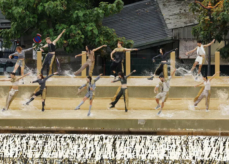 Cérémonie d’ouverture des Jeux Olympiques de Paris 2024 Danses avec la plume L