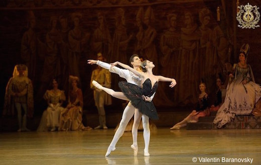 Héloïse Bourdon, Timour Askerov dans le Lac des cygnes