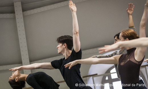 In Creases de Justin Peck en répétition