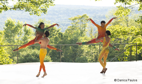 En images. Le Centre de danse a proposé un spectacle de fin d'année haut en  couleur