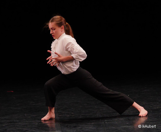 Certificat de danse contemporaine 2016 du CNSMDP - Solène Wachter (variation libre)