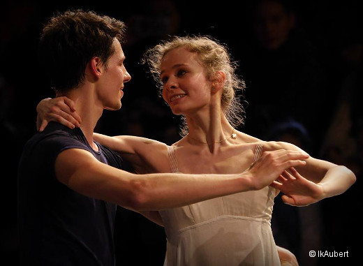 Roméo et Juliette en répétition - Germain Louvet et Léonore Baulac